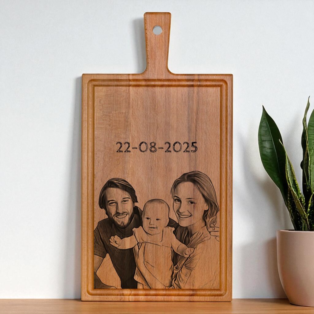 1x Borrelplank graveren - Beuken - 37cm x 19cm - met foto of tekst zelf personaliseren