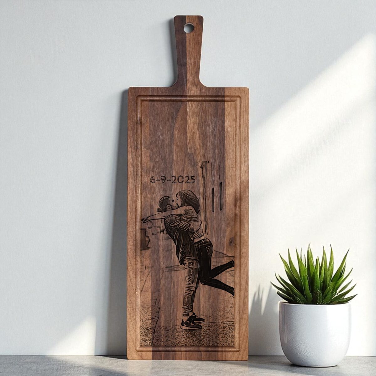 1x Borrelplank graveren - Walnoot -  48cm x 17cm - met foto of tekst zelf personaliseren